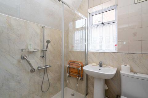 15 Stonelea Road, Hemel Hempstead, HP3 9JY