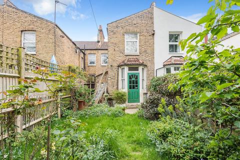 37 Honley Road, London, SE6 2HY
