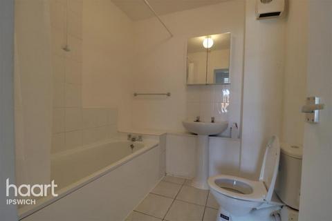 1 bedroom flat to rent, Christchurch Street, Ipswich