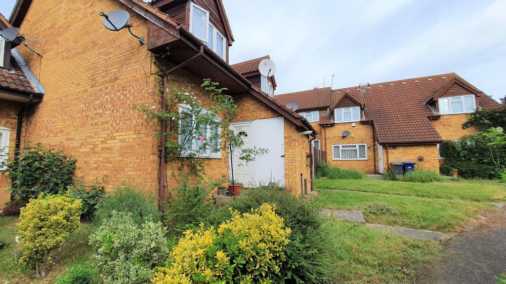 Amroth Green, Welsh Harp Village 2 bed terraced house £425,000