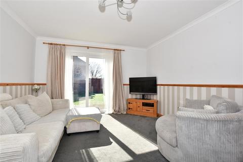2 bedroom terraced house for sale - Cobsdene, Gravesend, Kent