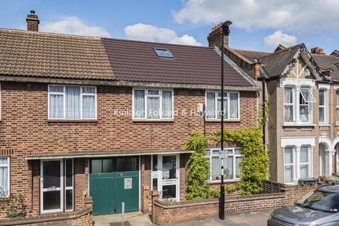 82 Longhurst Road, London, SE13 5LZ