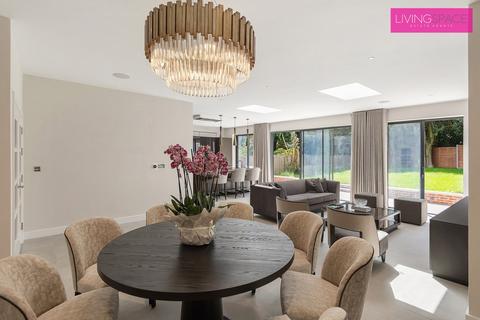 6 bedroom detached house to rent, Ullswater Cresent,