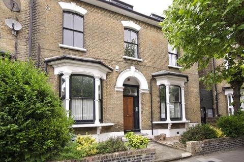 3b Goulton Road, London, E5 8HA