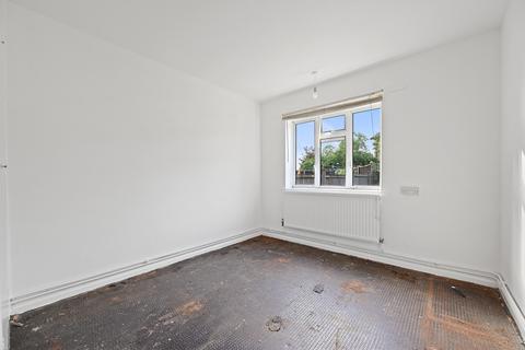 21 Bartram Close, Uxbridge, UB8 3AX