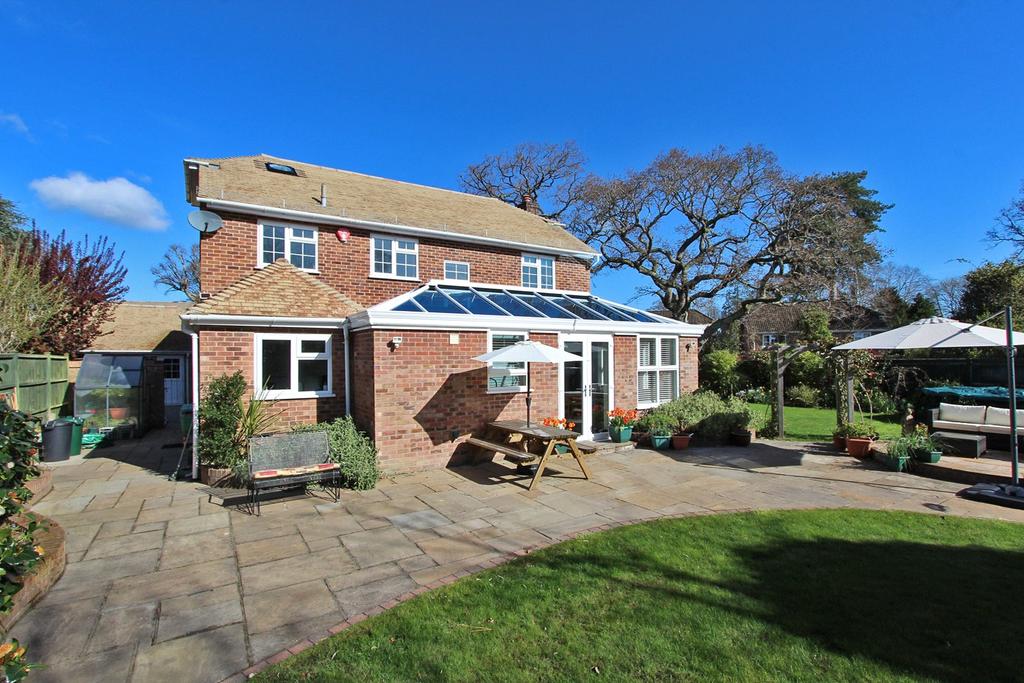 Rhinefield Close, Brockenhurst, Hampshire, SO42 4 bed detached house