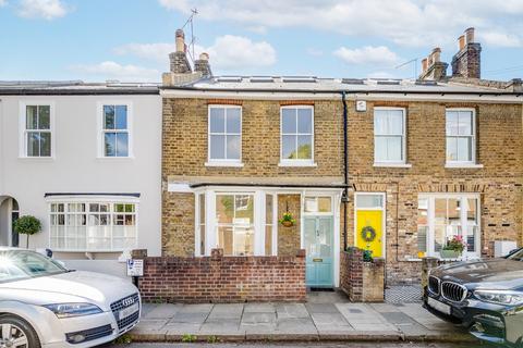 3 bedroom terraced house to rent, Archway Street, London