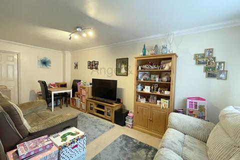 8 Broadoak Close, Carlton Colville, Lowestoft, NR33 8SU