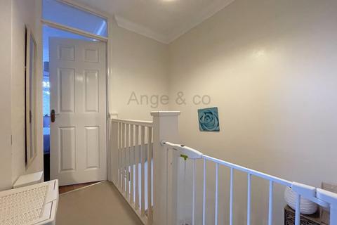 8 Broadoak Close, Carlton Colville, Lowestoft, NR33 8SU