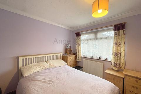 8 Broadoak Close, Carlton Colville, Lowestoft, NR33 8SU
