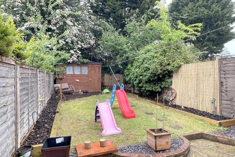 8 Broadoak Close, Carlton Colville, Lowestoft, NR33 8SU