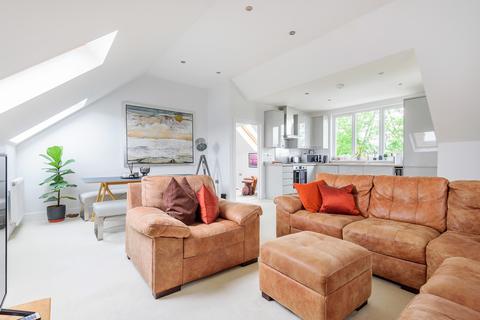 Flat 5, 7 Alston Road, Barnet, EN5 4ET