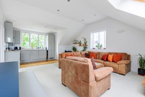 Flat 5, 7 Alston Road, Barnet, EN5 4ET