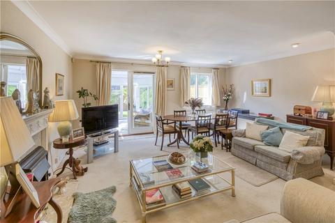 195 Cottenham Park Road, London, SW20 0SY