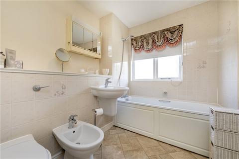 195 Cottenham Park Road, London, SW20 0SY