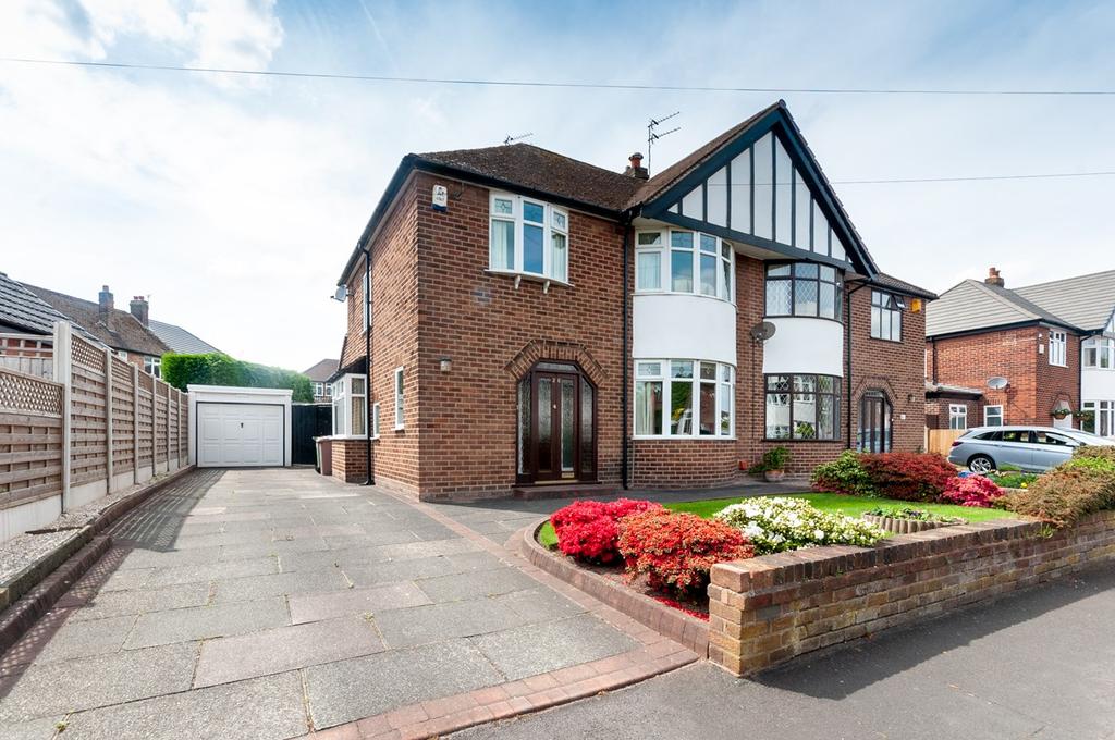 Windle Grove, Windle, St Helens, WA10 3 bed semidetached house £285,000