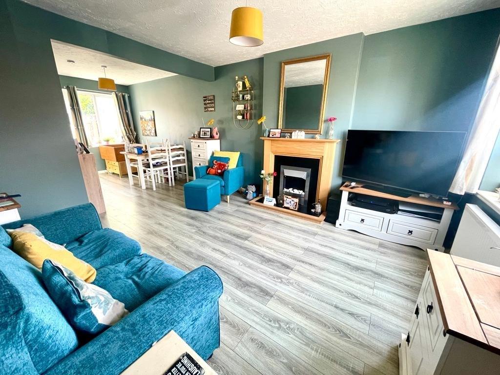 Crowhill, Godmanchester, Huntingdon... 3 bed terraced house £250,000