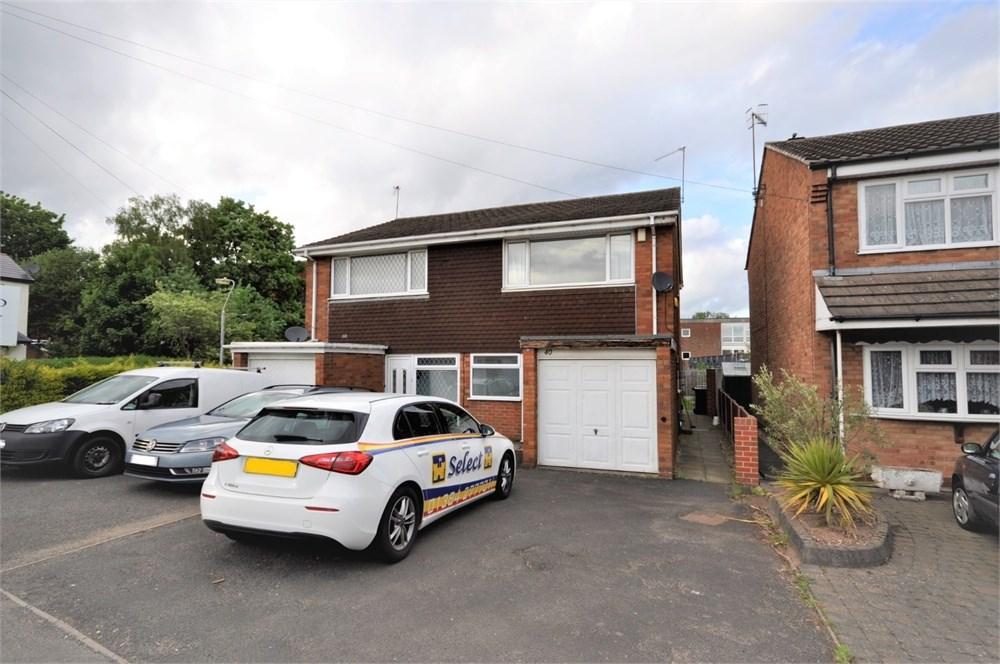 Heath Lane, Stourbridge, DY8 3 bed semidetached house £279,950