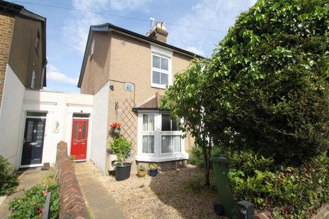 2 bedroom semi-detached house for sale - Laleham Road, Staines-upon-Thames, TW18