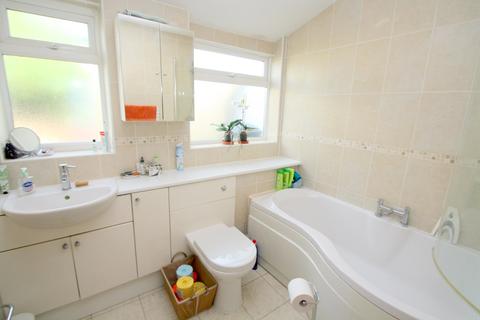 2 bedroom semi-detached house for sale - Laleham Road, Staines-upon-Thames, TW18