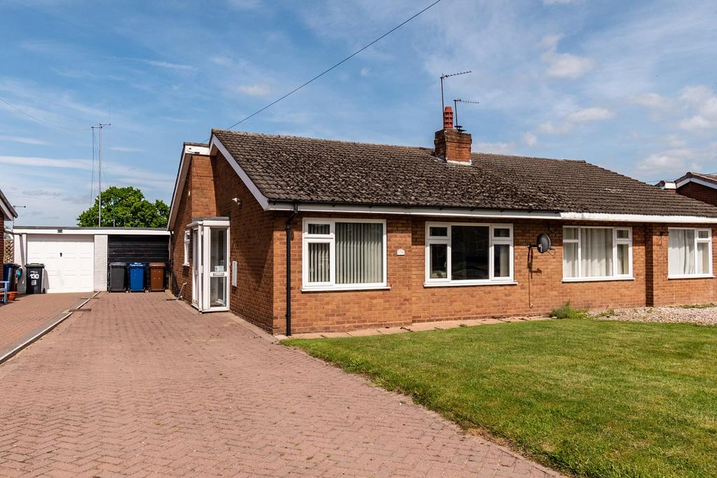 Uttoxeter Road, Hill Ridware... 2 bed semidetached bungalow £240,000
