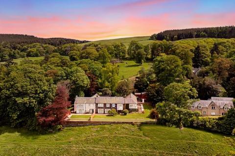 4 bedroom semi-detached house for sale, The Steading, Venlaw Castle Road, Peebles, EH45 8QG