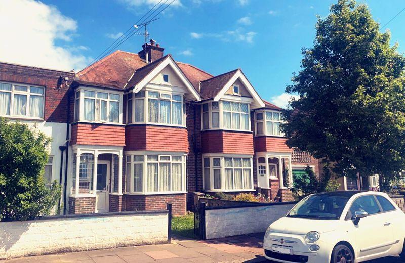 Reigate Road, Worthing 1 bed apartment £800 pcm (£185 pw)