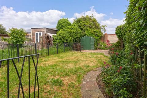 20a Limbrick Lane, Goring By Sea, Worthing, BN12 6AA