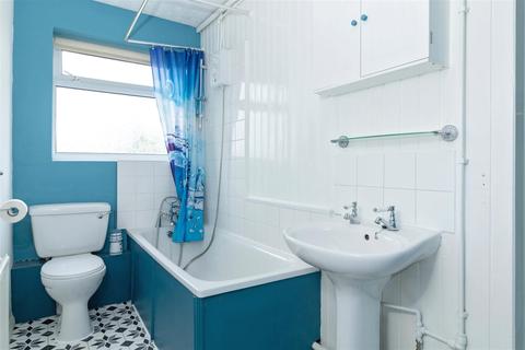 20a Limbrick Lane, Goring By Sea, Worthing, BN12 6AA
