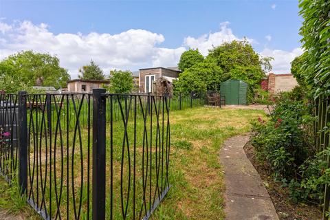 20a Limbrick Lane, Goring By Sea, Worthing, BN12 6AA