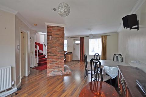 5 Sheringham Drive, Great Notley, Braintree, CM77 7FY