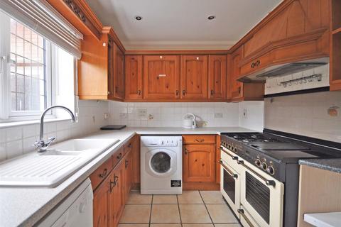 5 Sheringham Drive, Great Notley, Braintree, CM77 7FY