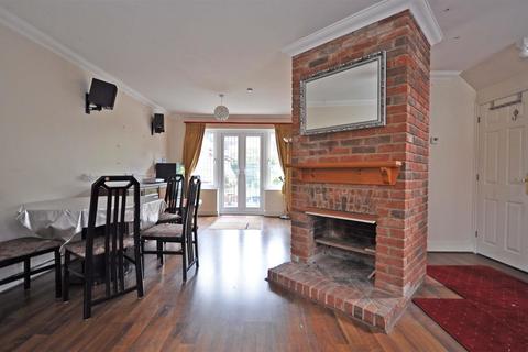 5 Sheringham Drive, Great Notley, Braintree, CM77 7FY