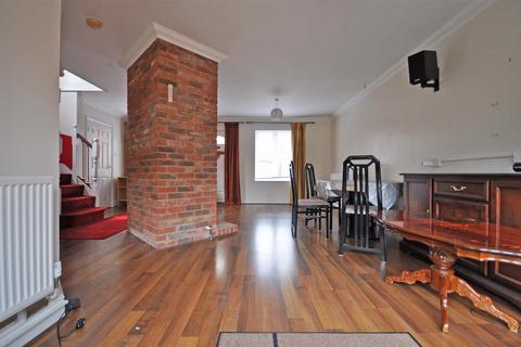 5 Sheringham Drive, Great Notley, Braintree, CM77 7FY