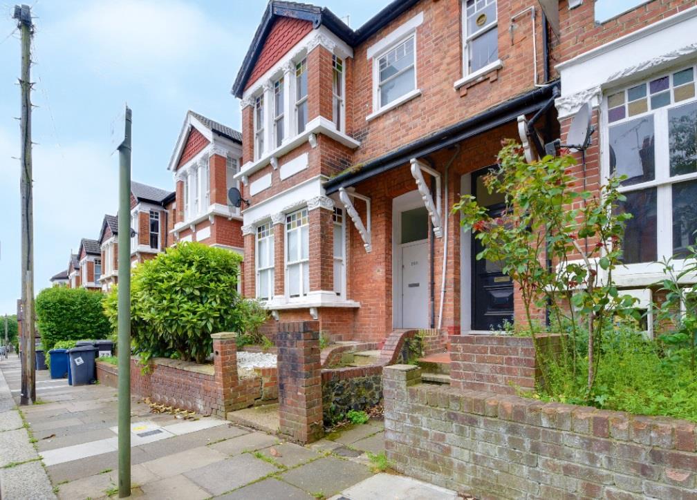Park Hall Road, East Finchley, N2 2 bed £650,000