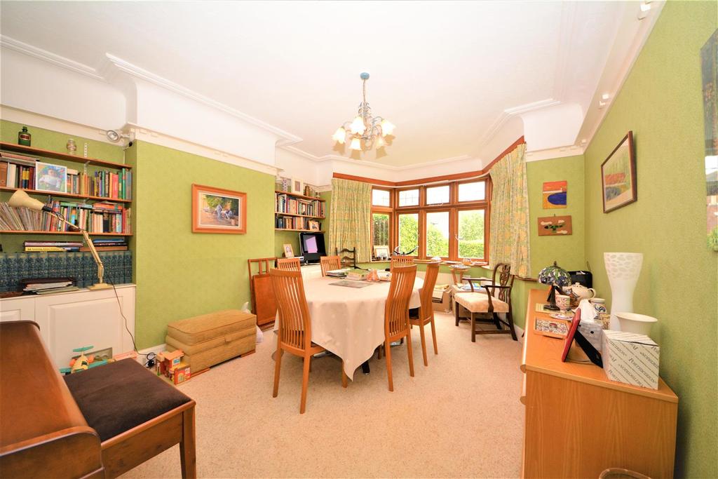 Creighton Avenue, East Finchley, N2 4 bed house £1,650,000