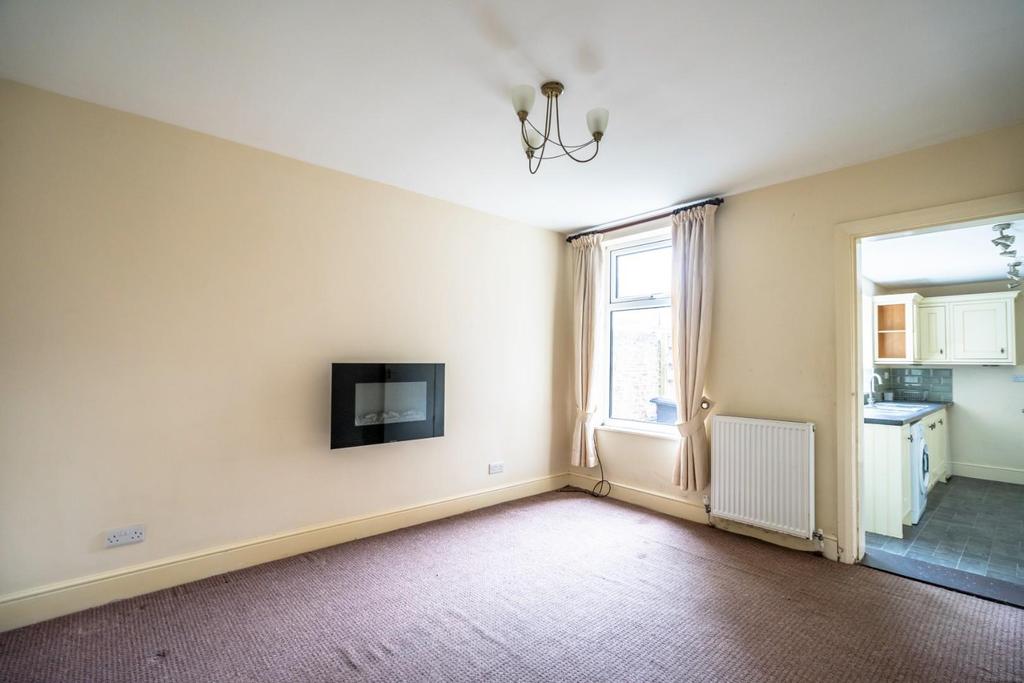 Cromer Street, Burton Stone Lane, York 4 bed terraced house £280,000