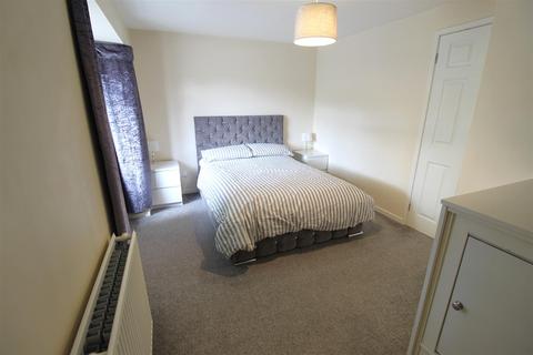 3 bedroom semi-detached house for sale - Dalton Green Lane, Dalton, Huddersfield, HD5 9UH