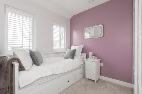1 Parkview Way, Epsom, KT19 8FA