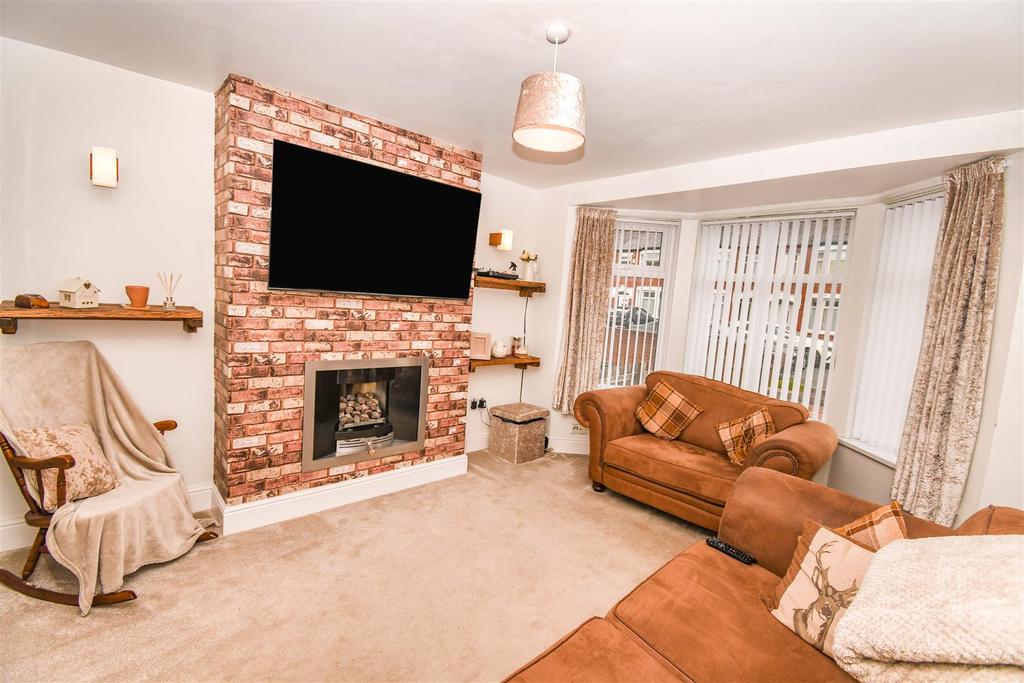 Meadowbank Road, Hull 3 bed terraced house £160,000