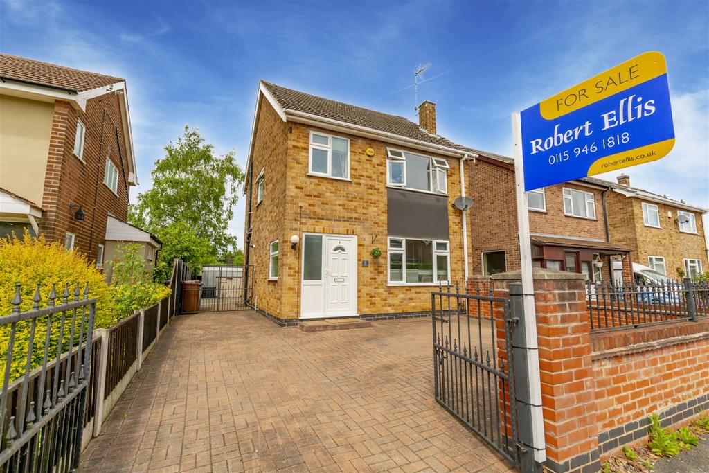 Newbery Avenue, Long Eaton 3 bed detached house £240,000