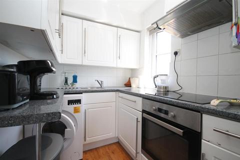 Flat 12, 3 Violet Close, Hackbridge, Wallington, SM6 7HH