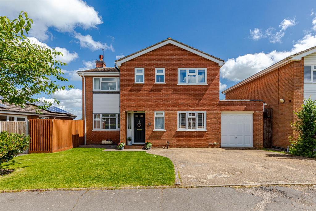Salford Close, Welford, Northampton 4 bed detached house £475,000