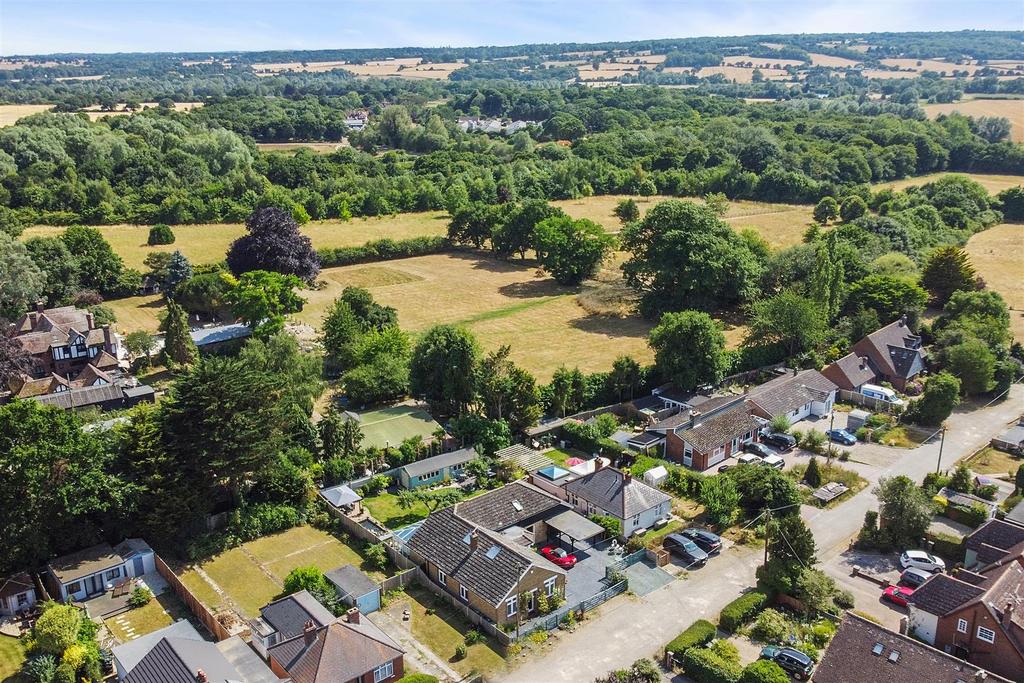 Peverel Avenue, Hatfield Peverel... 5 bed detached house £825,000