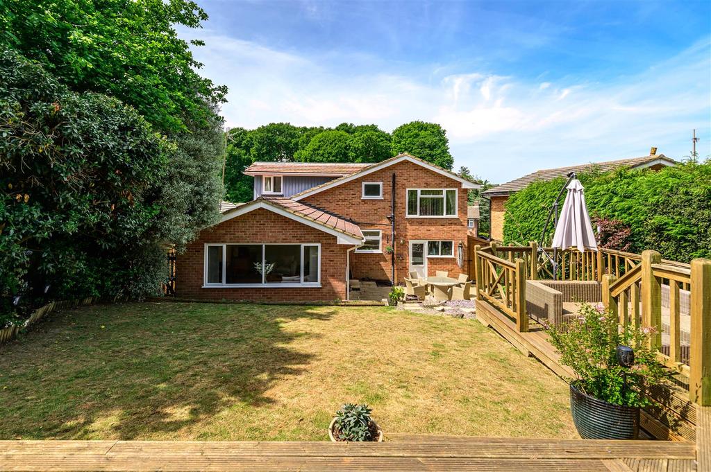 Woodlands Close, Hailsham 4 bed detached house for sale £495,000