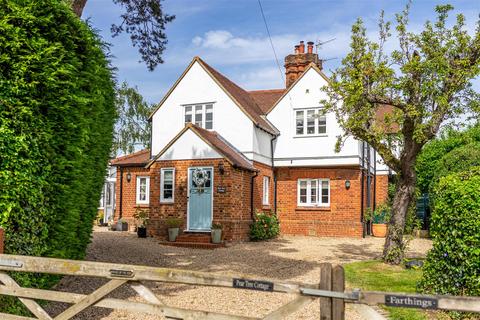 4 bedroom semi-detached house for sale - Pear Tree Cottage, Lord Street, Hoddesdon