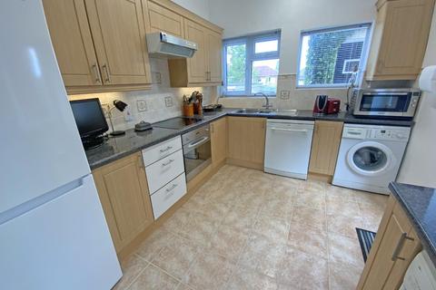 3 bedroom detached house for sale - Summerlea Road, Leicester