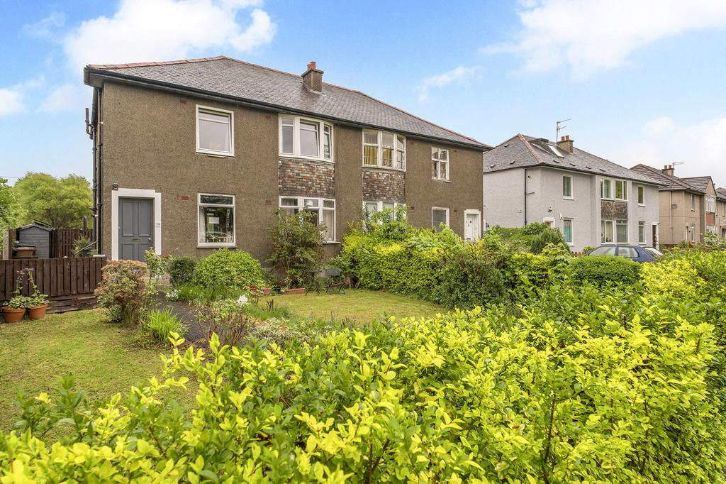 150 Carrick Knowe Avenue 2 bed flat £180,000