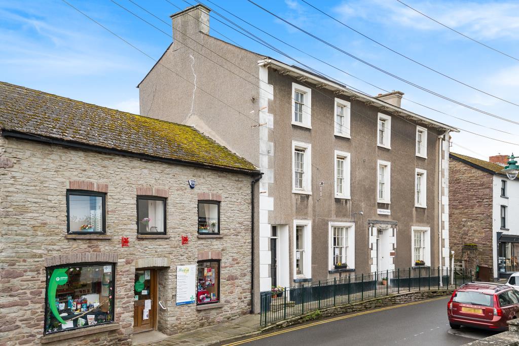 Hay on Wye, Talgarth, LD3 8 bed detached house £450,000