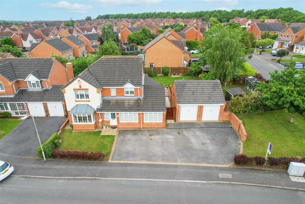 Blackthorn Way, Measham 4 bed detached house £495,000